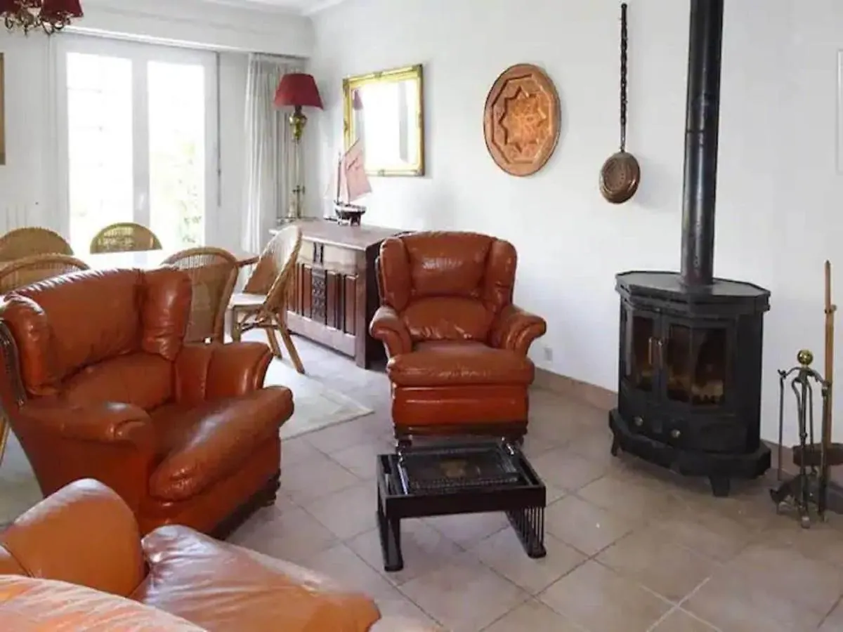 Holiday Home With Private Outdoor Pool, Gouesnac