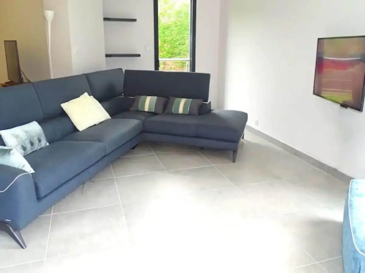 Holiday Home With Private Outdoor Pool, Gouesnac